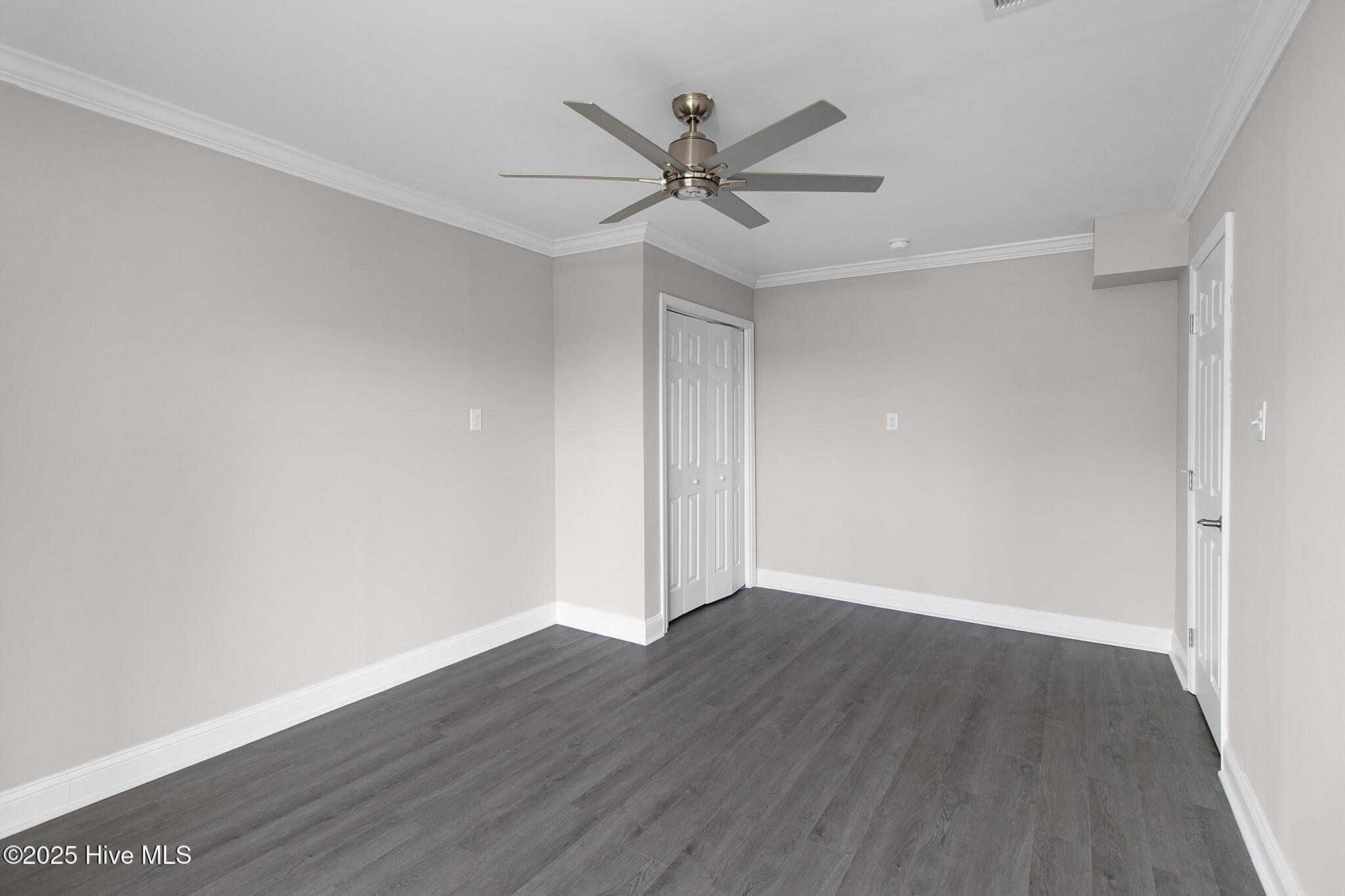 2800 West Fort Macon Road, Unit 13 SEASIDE VILLAS Atlantic Beach, NC 28512 - Photo 26 of 56 Ground floor bedroom