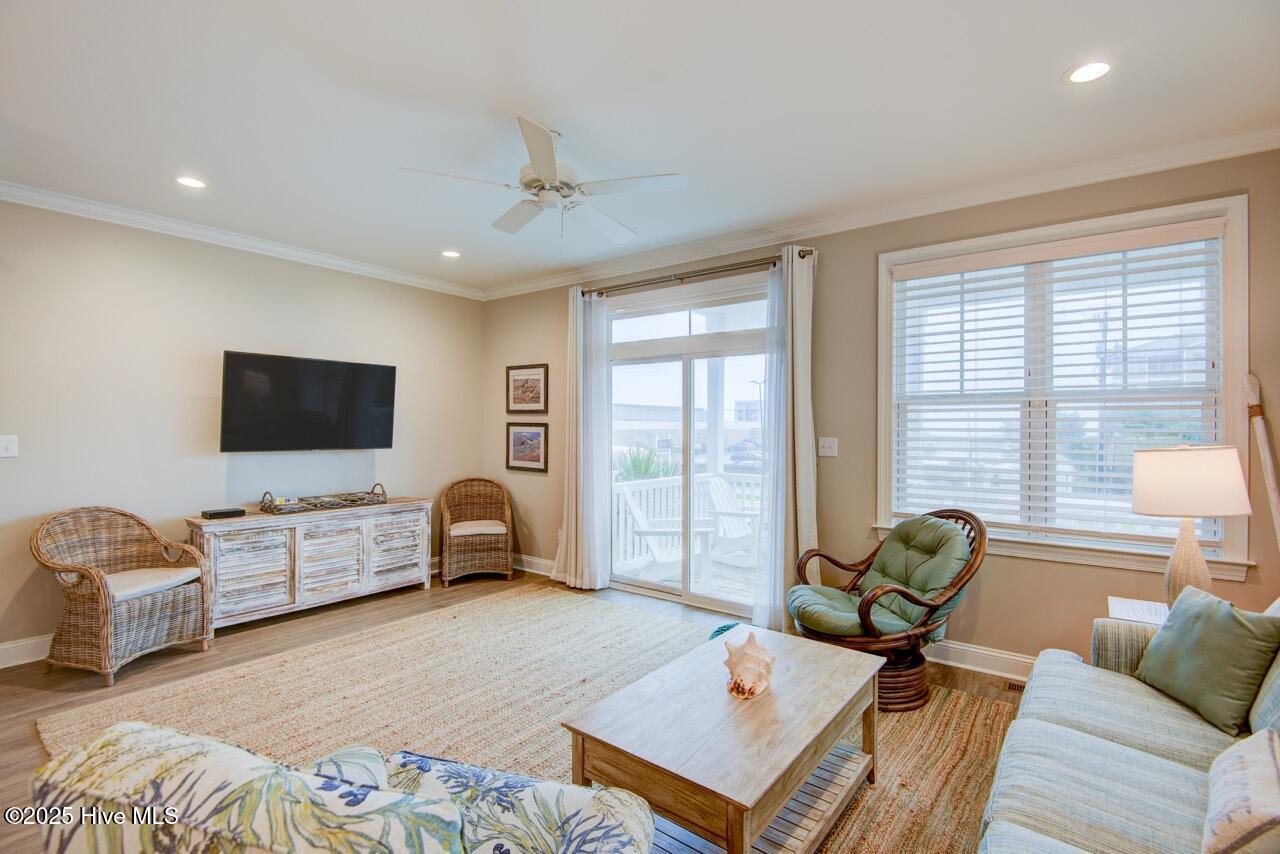 2800 West Fort Macon Road, Unit 13 SEASIDE VILLAS Atlantic Beach, NC 28512 - Photo 6 of 56 Living Room