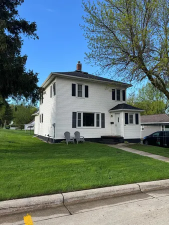 $139,900 | 96 7th Street Southwest, Wells, MN 56097