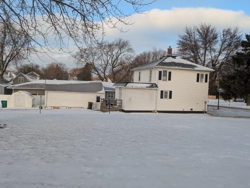 96 7th Street Southwest Wells, MN 56097 - Photo 2 of 18