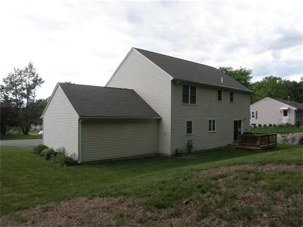 27 Cushing Road Webster, MA 01570 - Photo 3 of 30 Gallery Image 3