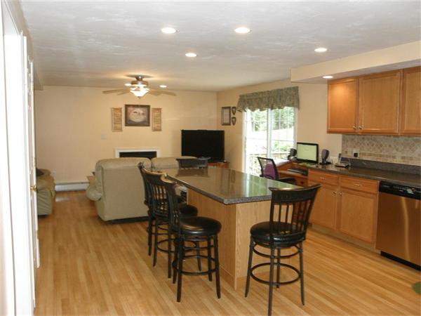 27 Cushing Road Webster, MA 01570 - Photo 6 of 30 Gallery Image 6