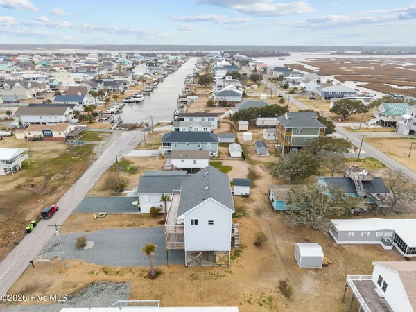 $987,000 | 8020 8th Street, Surf City, NC 28445