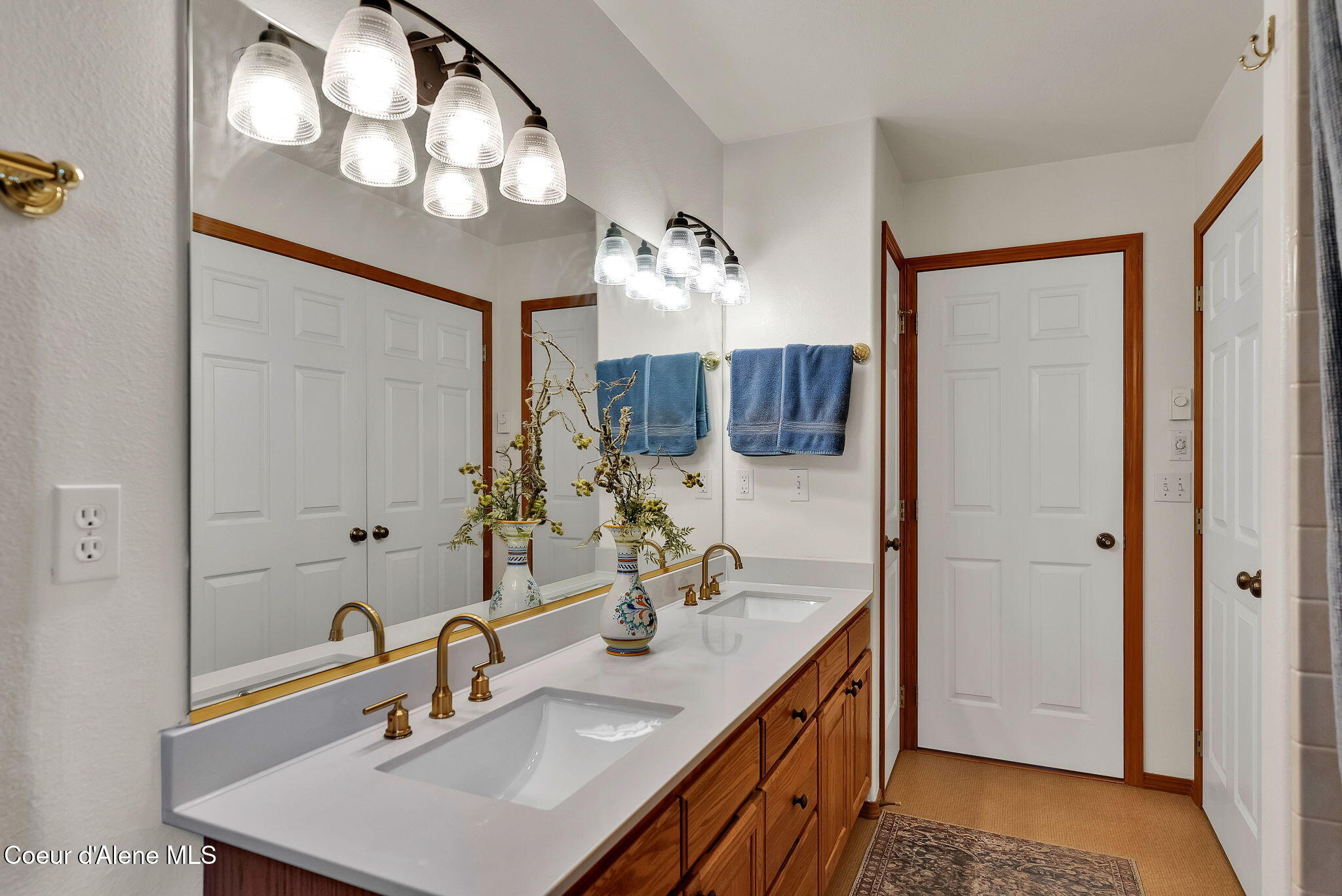 204 North Quail Run Sandpoint, ID 83864 - Photo 22 of 55 Bathroom 2