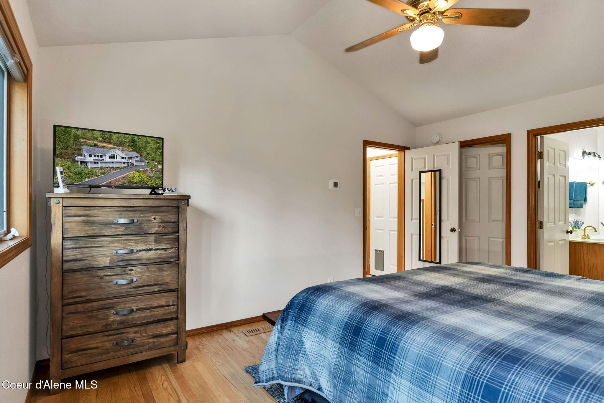 204 North Quail Run Sandpoint, ID 83864 - Photo 27 of 55 Primary Bedroom