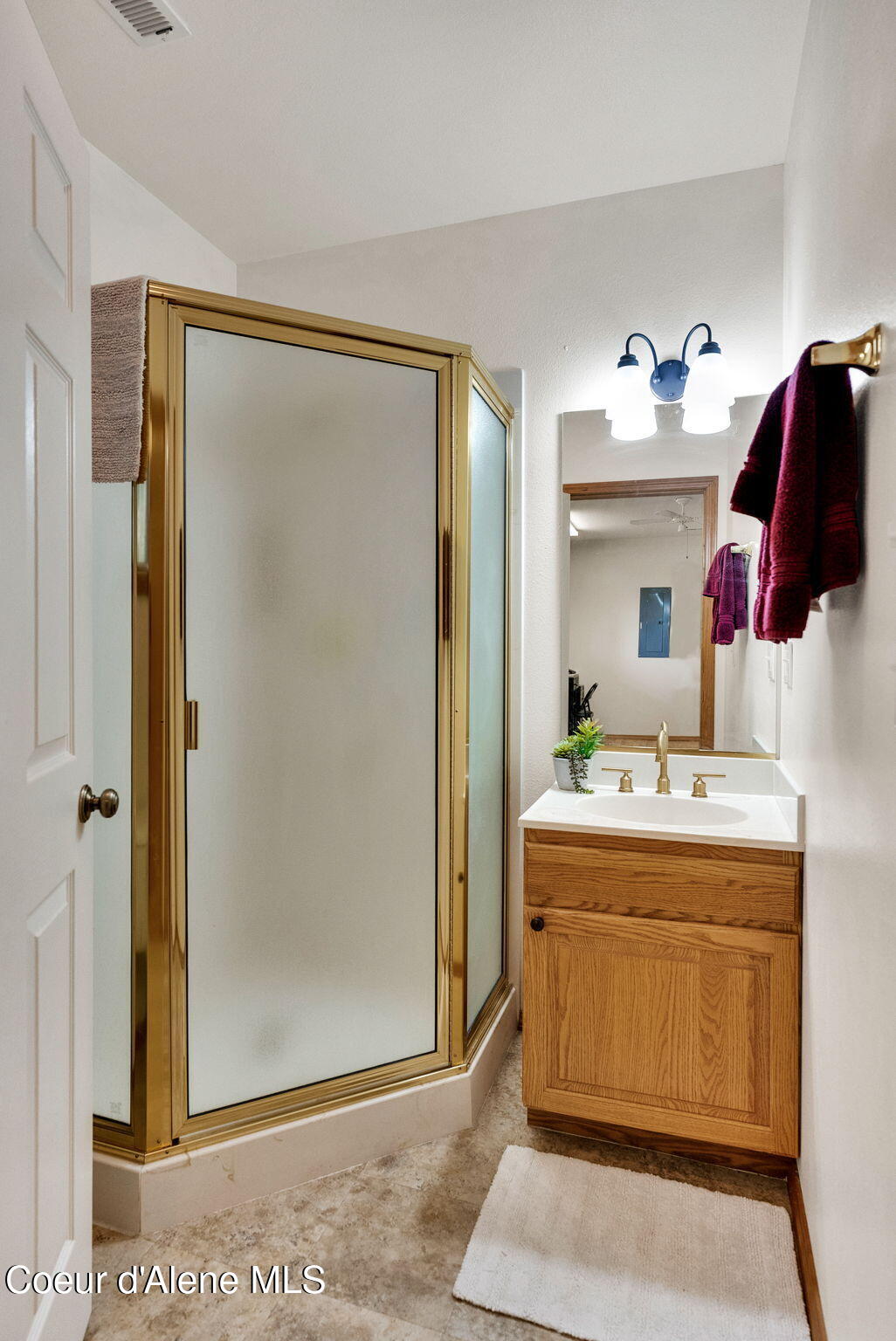 204 North Quail Run Sandpoint, ID 83864 - Photo 39 of 55 Downstairs Bathroom