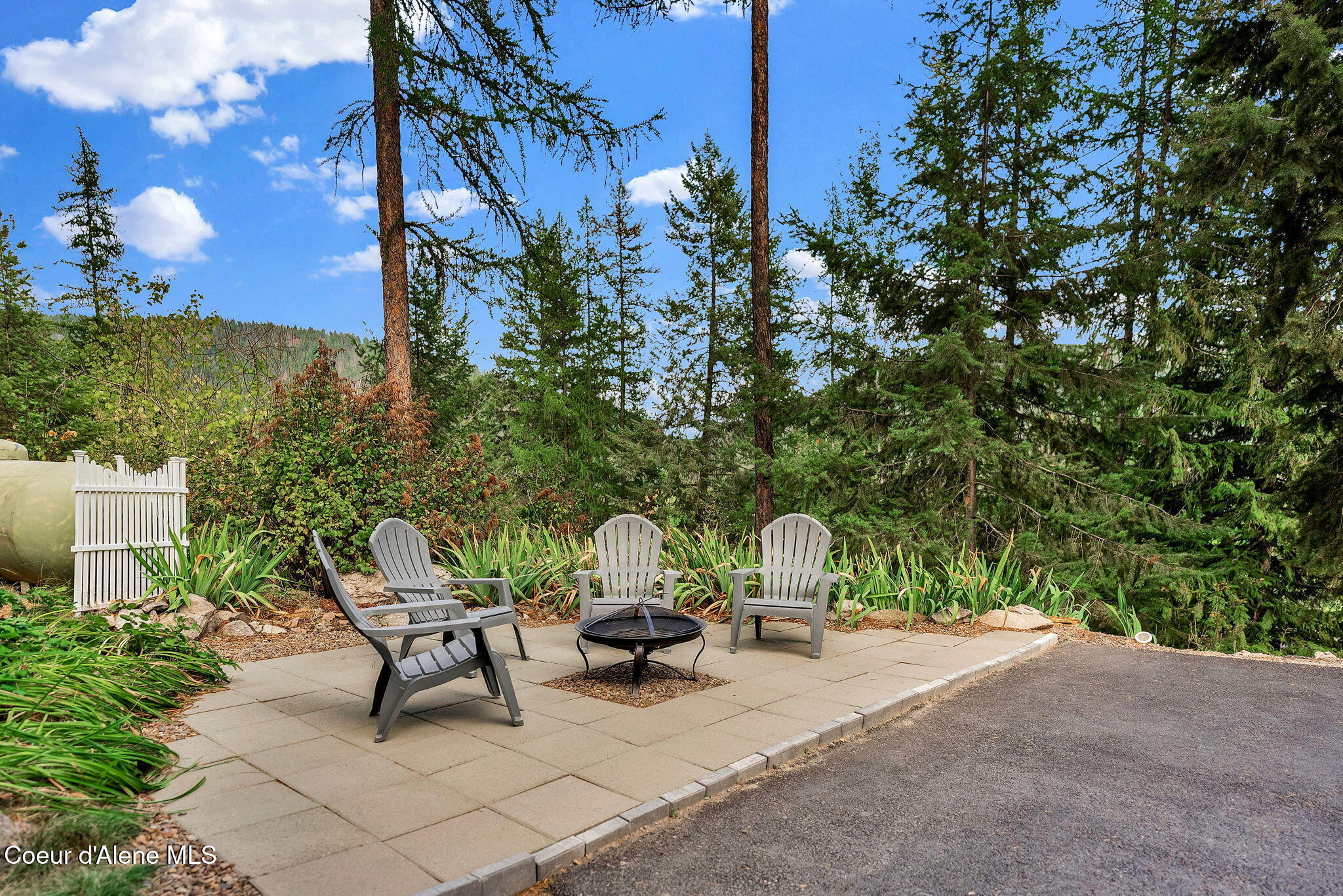 204 North Quail Run Sandpoint, ID 83864 - Photo 5 of 55 Firepit