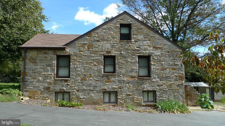 Exterior (Side)