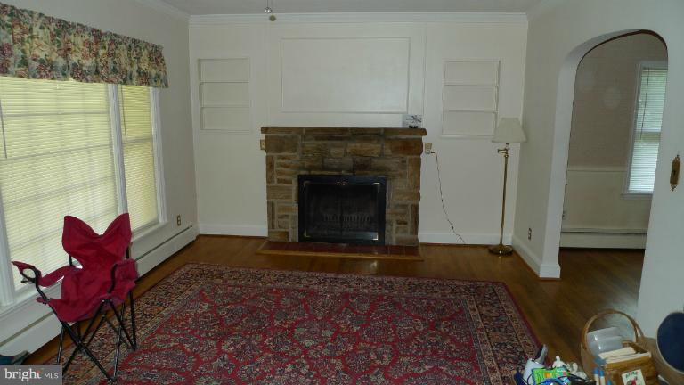 3525 Stansbury Mill Road Phoenix, MD 21131 - Photo 8 of 29 Living Room