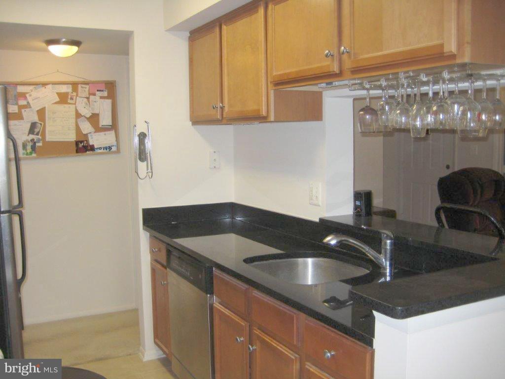 1730 Ascot Way, Unit A Reston, VA 20190 - Photo 8 of 18 Kitchen