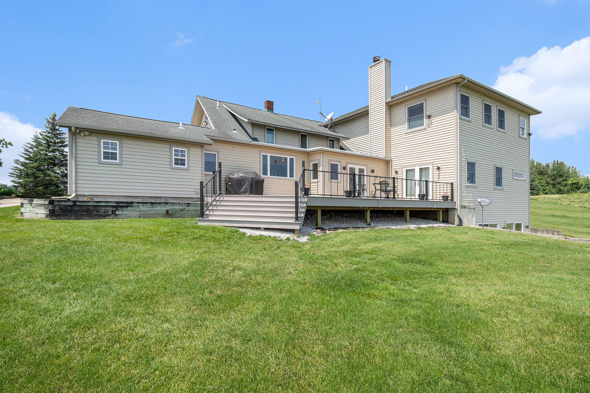 9991 Kaiser Road Saline, MI 48176 - Photo 4 of 82 065_img_1262_496