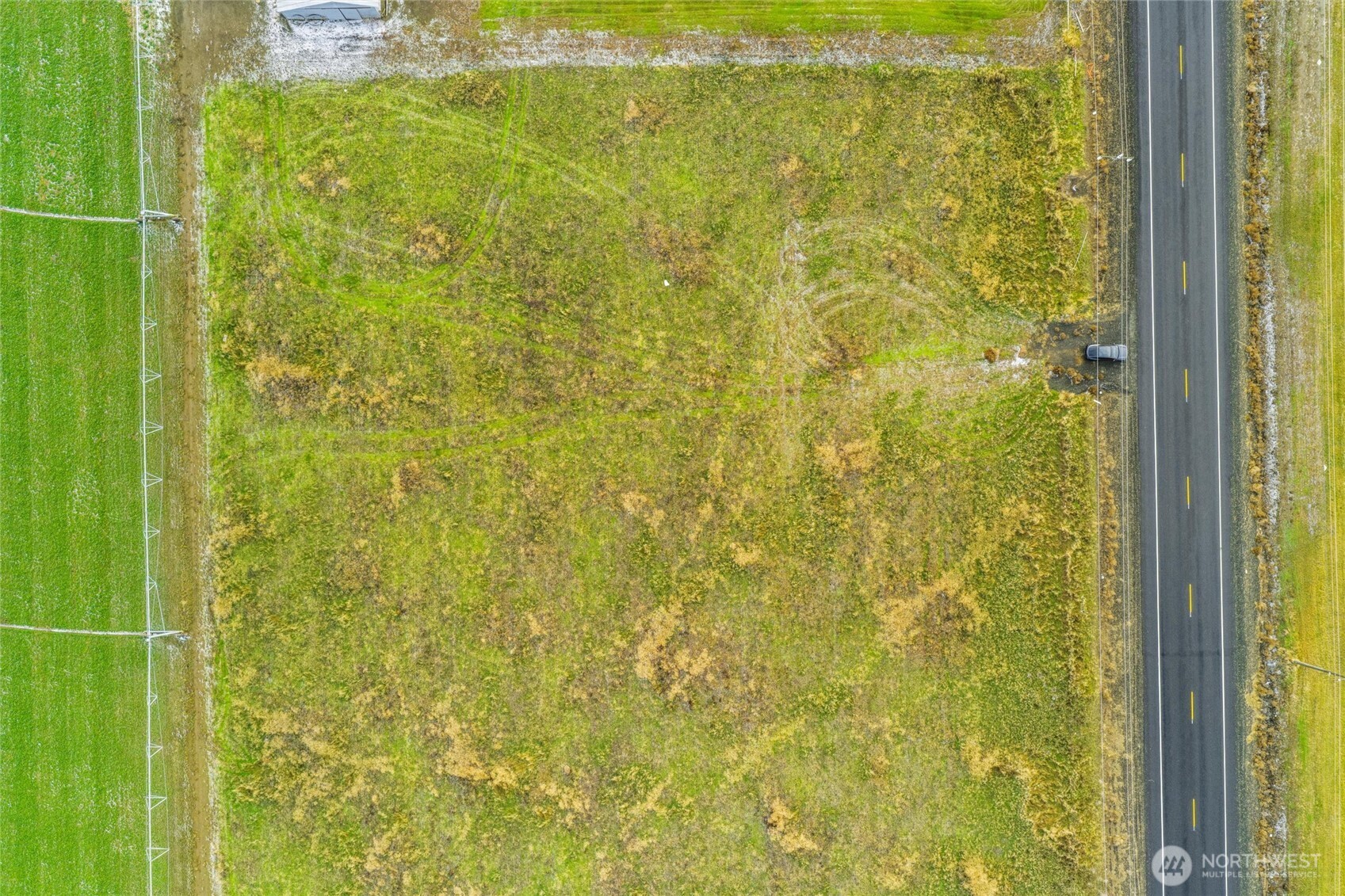 15645 Stratford Road Northeast Moses Lake, WA 98837 - Photo 7 of 20 a bathroom with a shower