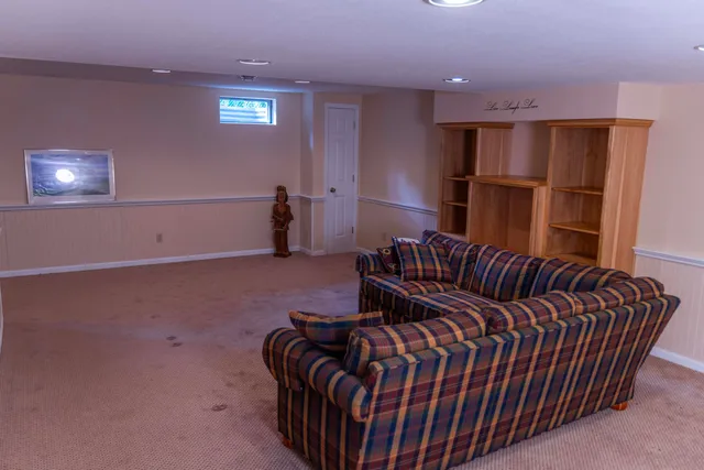 $1 | 306 West Leonard Street, Watertown, WI 53098