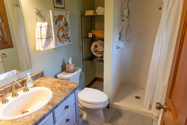 $1 | 306 West Leonard Street, Watertown, WI 53098