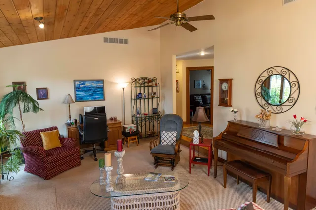 $1 | 306 West Leonard Street, Watertown, WI 53098