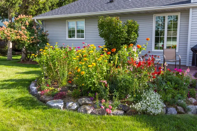 $1 | 306 West Leonard Street, Watertown, WI 53098