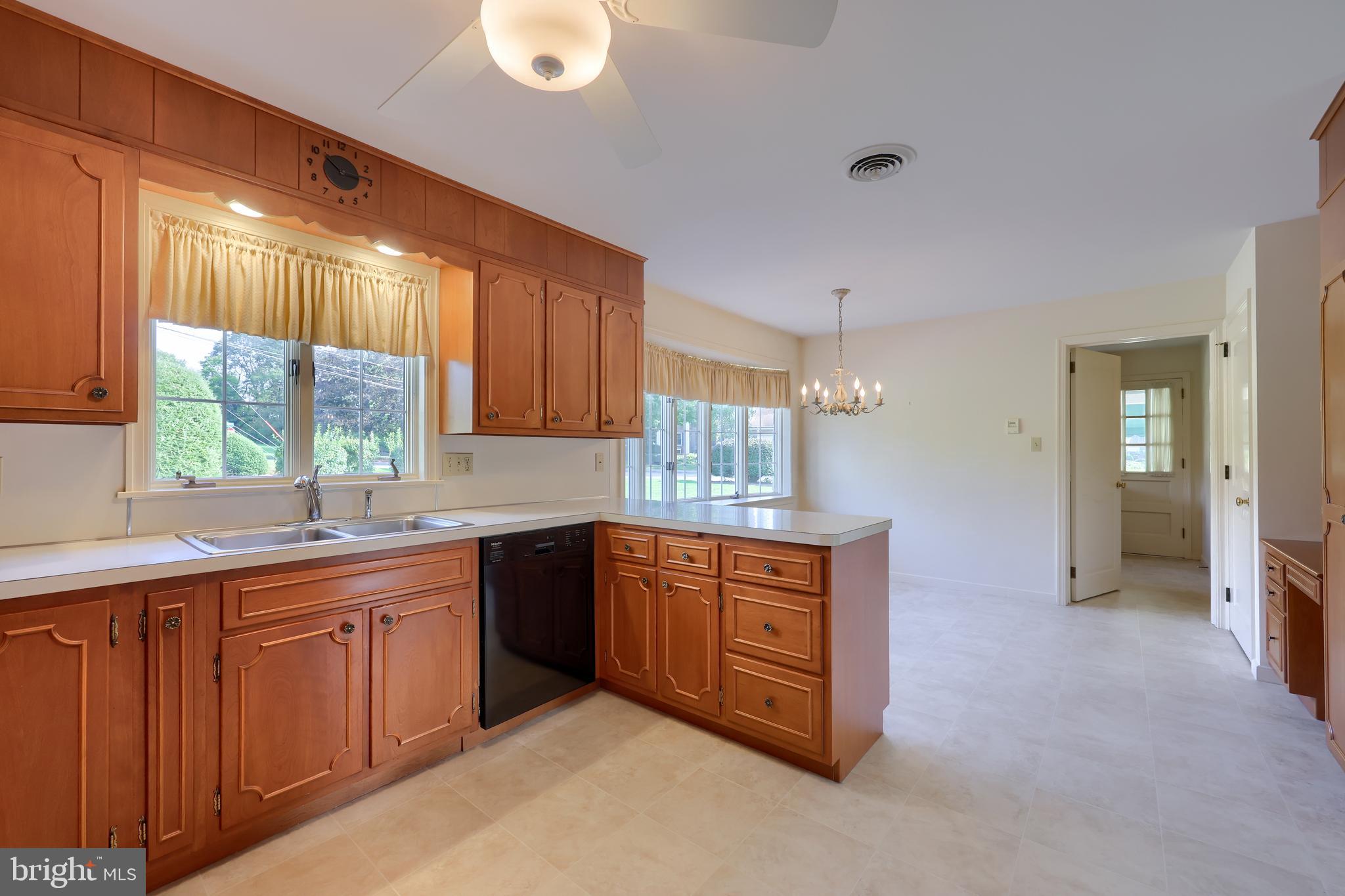 701 Pershing Avenue Ephrata, PA 17522 - Photo 17 of 39