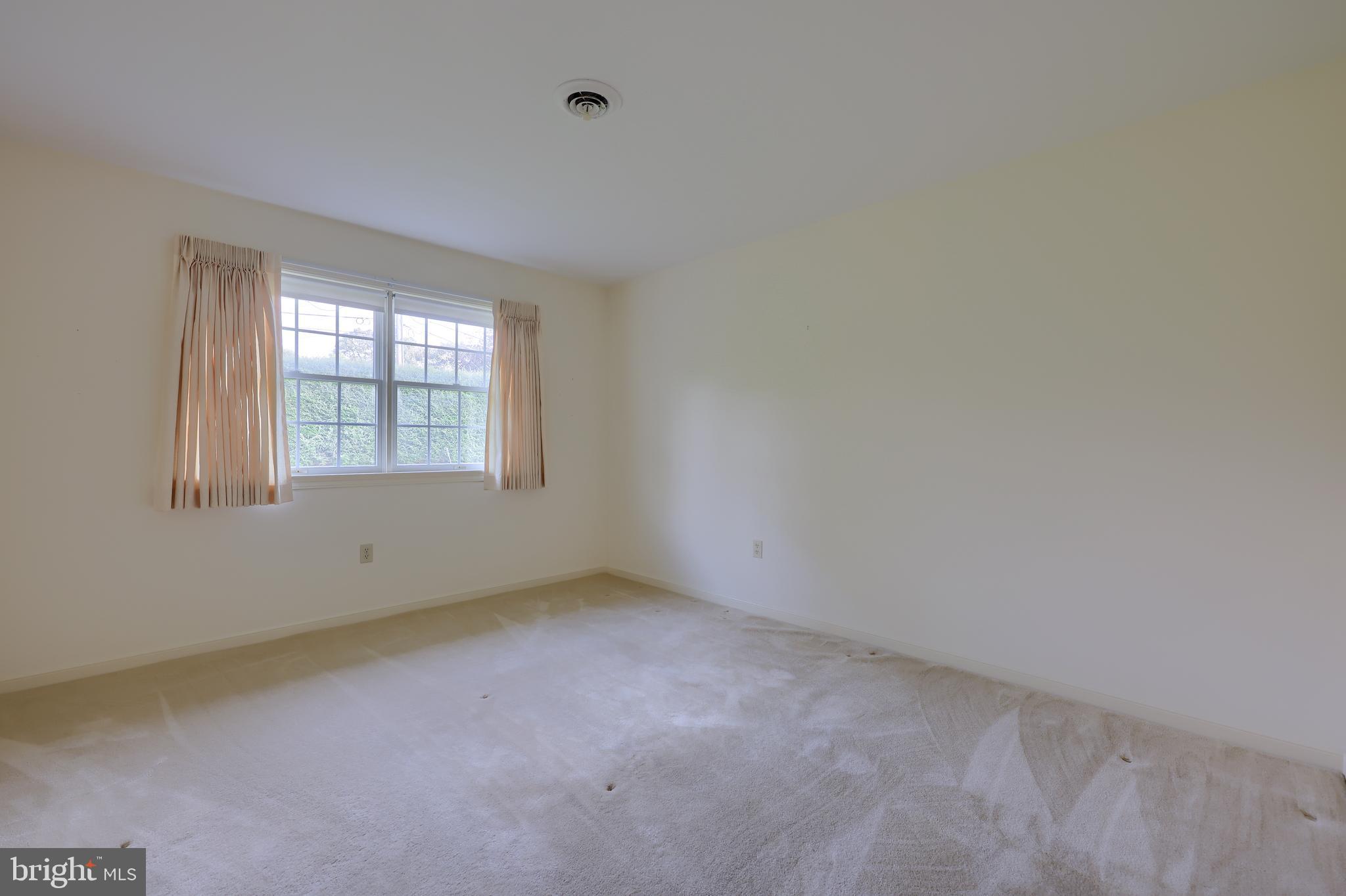 701 Pershing Avenue Ephrata, PA 17522 - Photo 25 of 39