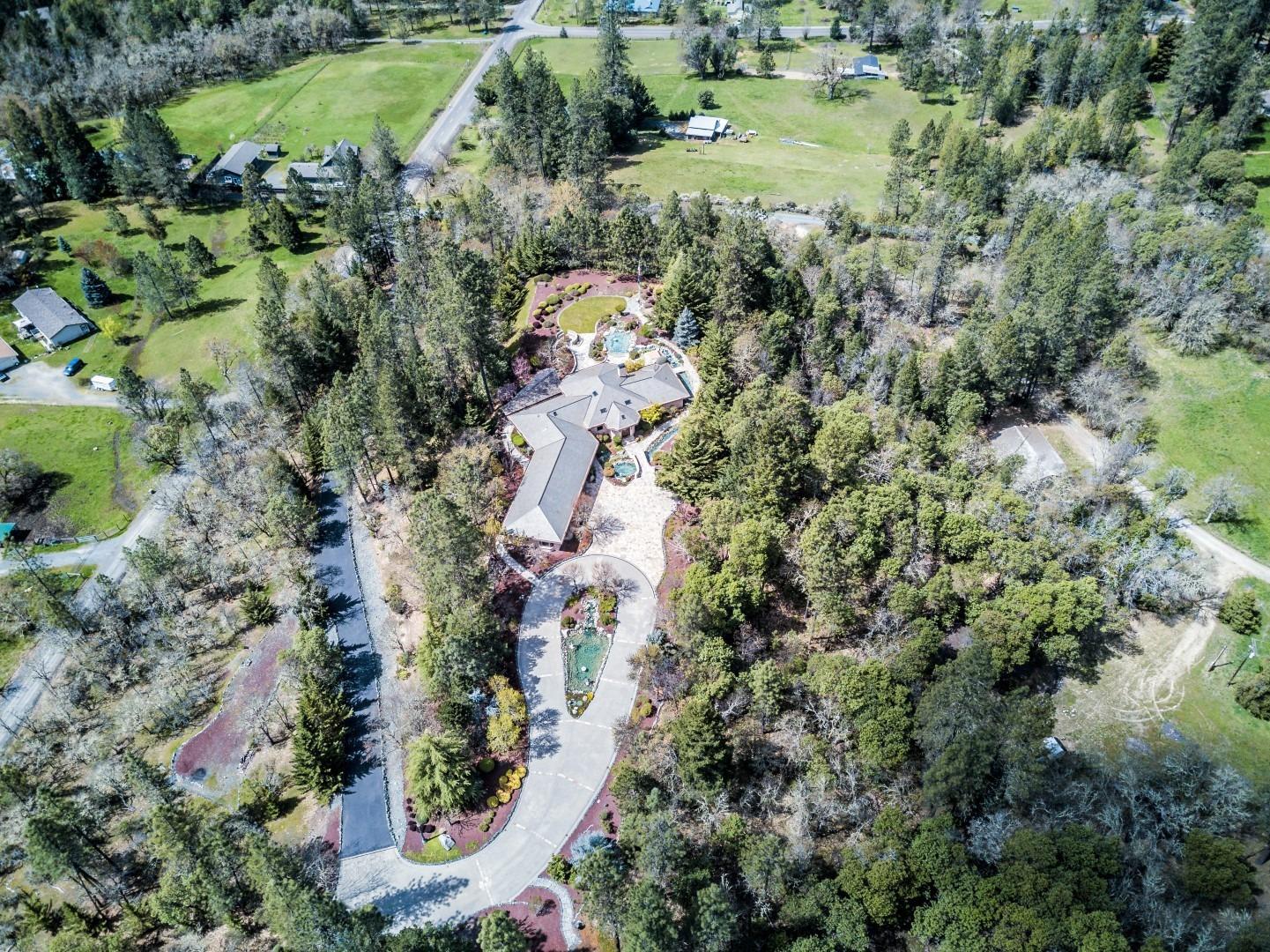 727 Earhart Road Rogue River, OR 97537 - Photo 5 of 35 Additional Photo