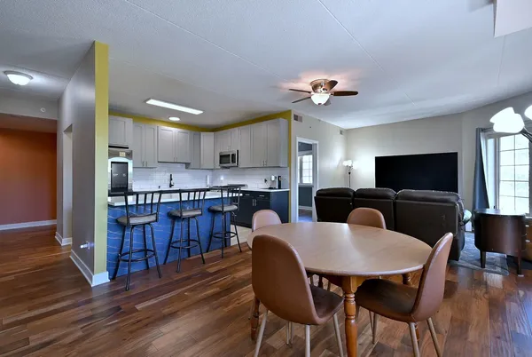 $339,000 | 9670 Franklin Avenue, Unit 213, Franklin Park, IL 60131