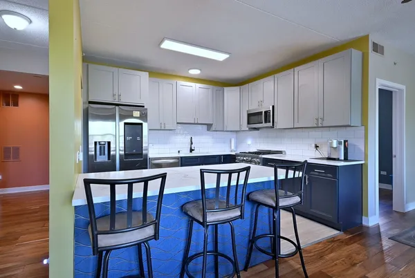 $339,000 | 9670 Franklin Avenue, Unit 213, Franklin Park, IL 60131