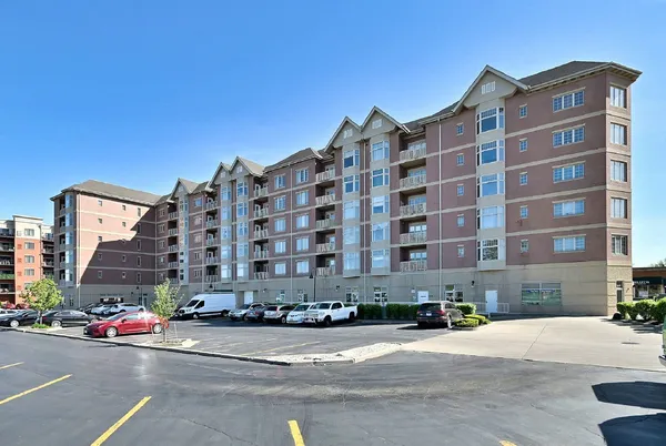 $339,000 | 9670 Franklin Avenue, Unit 213, Franklin Park, IL 60131