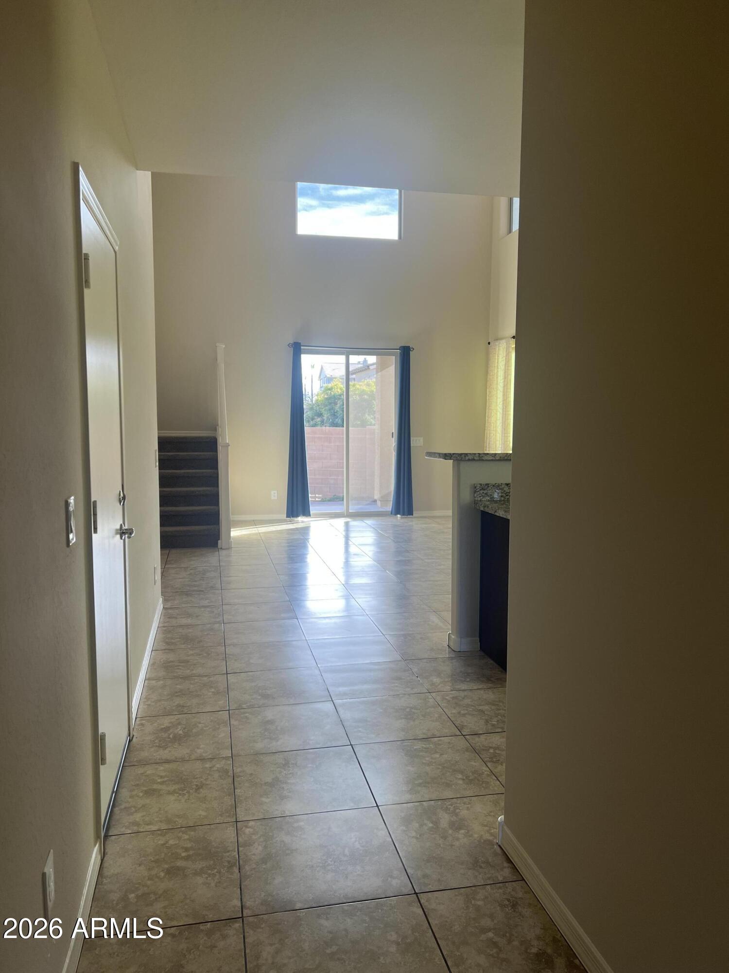 1213 East Shangri La Road Phoenix, AZ 85020 - Photo 4 of 16 Entry