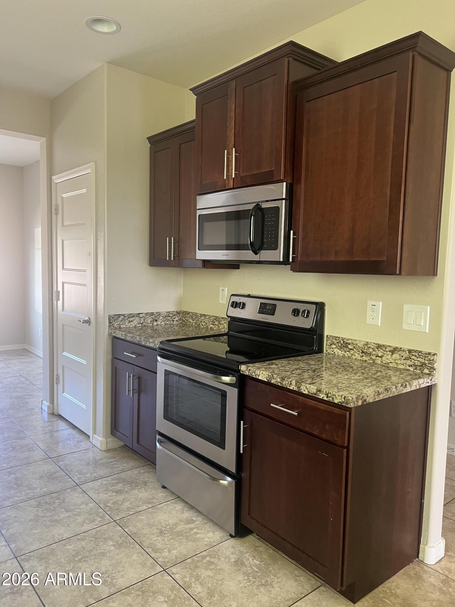 1213 East Shangri La Road Phoenix, AZ 85020 - Photo 8 of 16 Stainless Appliances