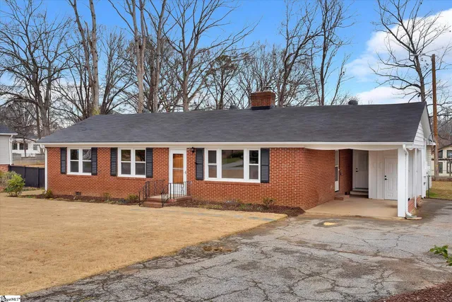 $349,900 | 314 Vine Hill Road, Greenville, SC 29607
