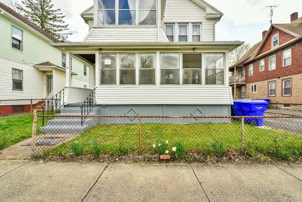 11-13 Phoenix Street Springfield, MA 01104 - Photo 3 of 17
