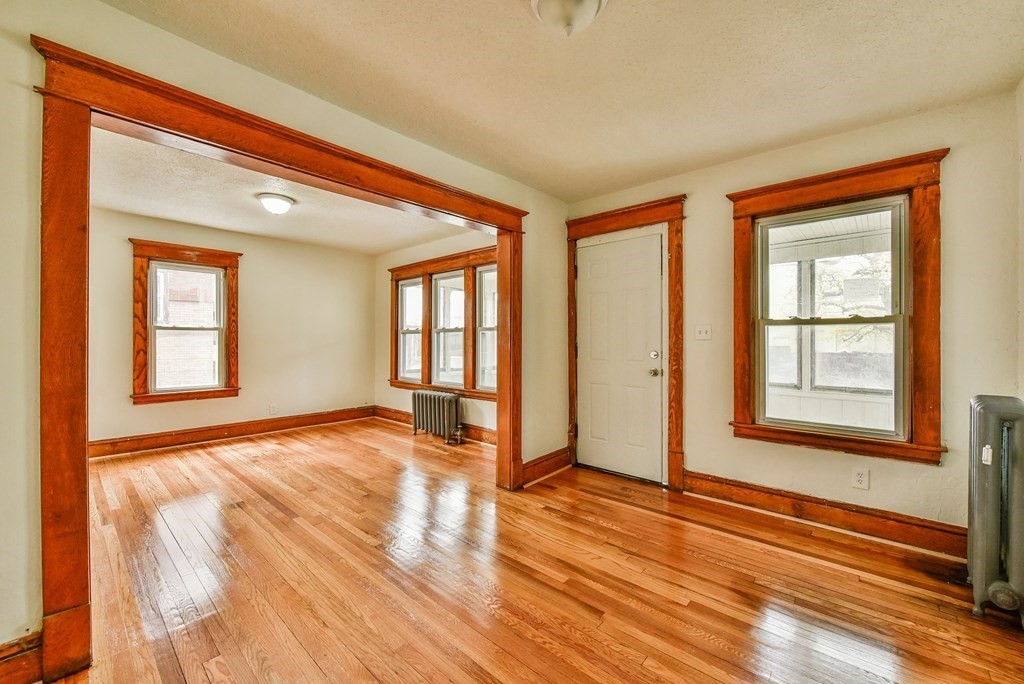 11-13 Phoenix Street Springfield, MA 01104 - Photo 10 of 17