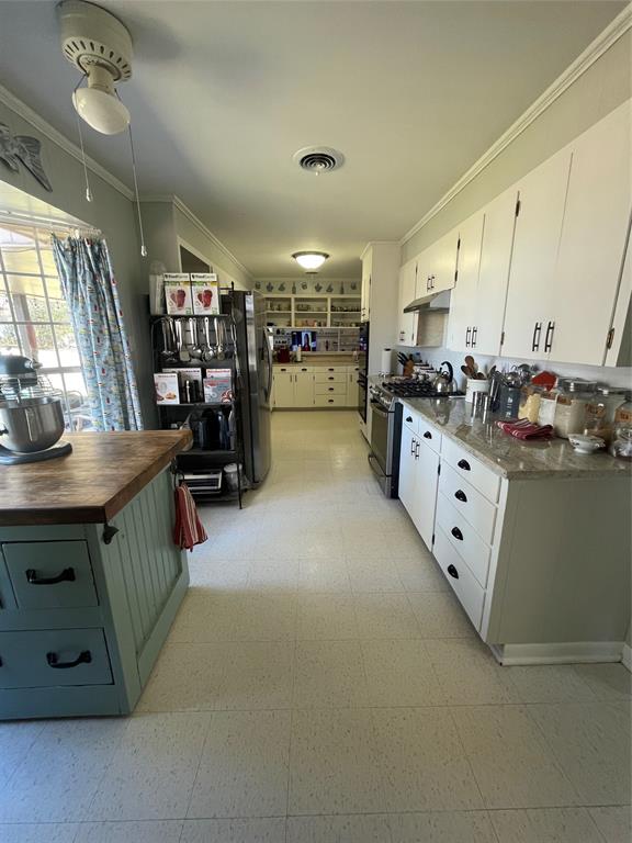 618 East Vinnie Street Plain Dealing, LA 71064 - Photo 2 of 17