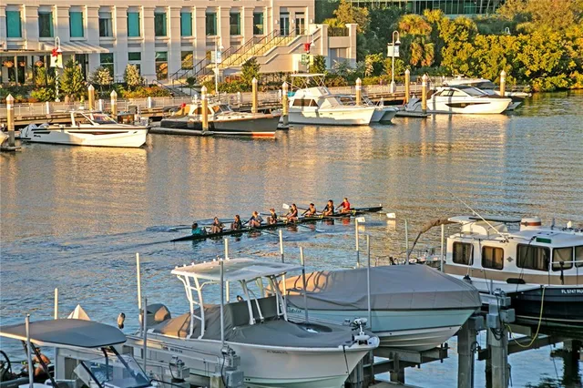 a view of livingroom with furniture