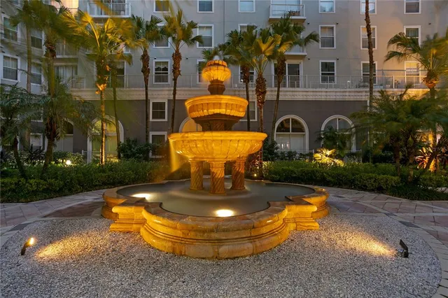 $825,000 | 700 South Harbour Island Boulevard, Unit 218, Tampa, FL 33602