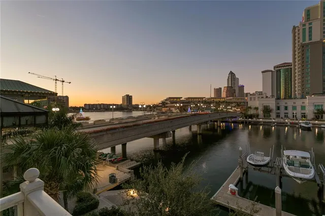 $825,000 | 700 South Harbour Island Boulevard, Unit 218, Tampa, FL 33602