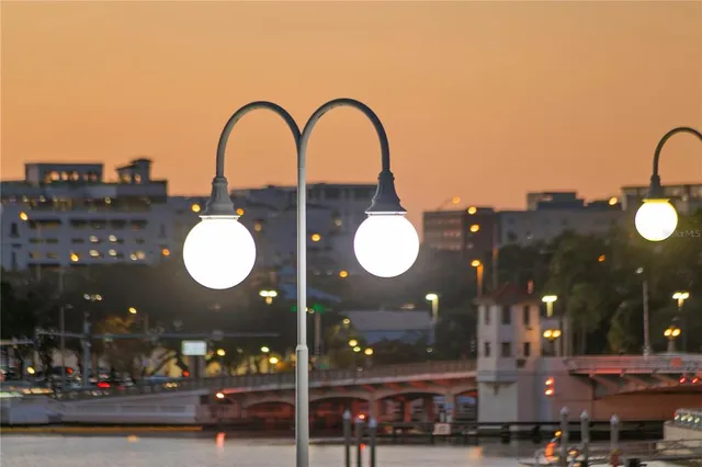 $825,000 | 700 South Harbour Island Boulevard, Unit 218, Tampa, FL 33602