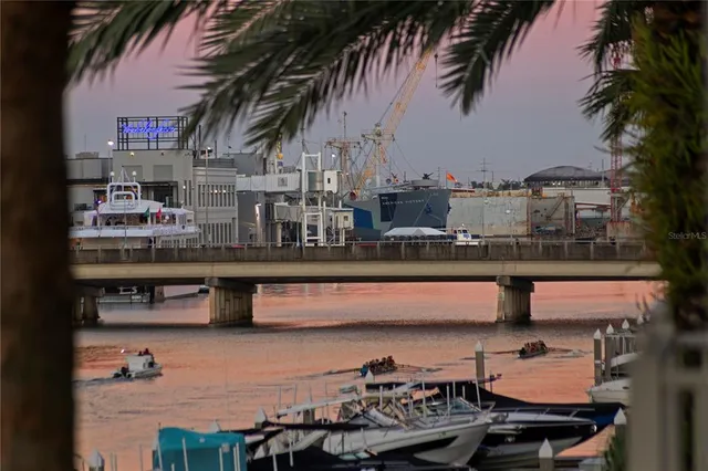 $825,000 | 700 South Harbour Island Boulevard, Unit 218, Tampa, FL 33602