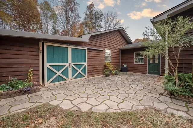 a house view with a backyard space