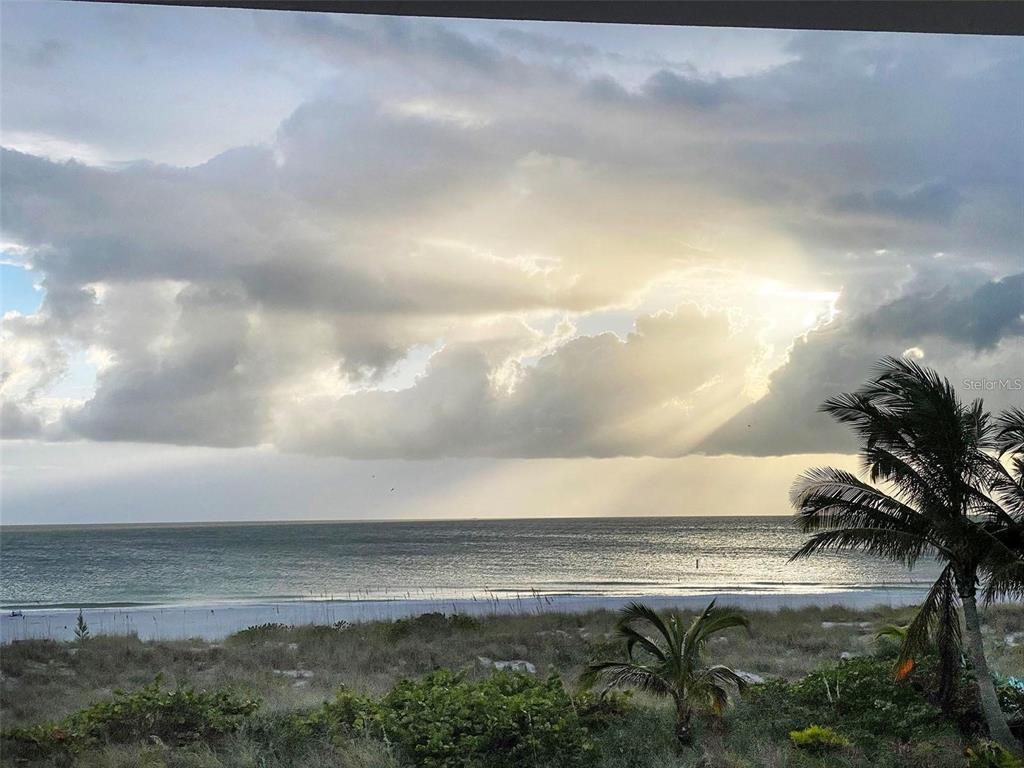 104 Sunset Lane Holmes Beach, FL 34217 - Photo 33 of 45