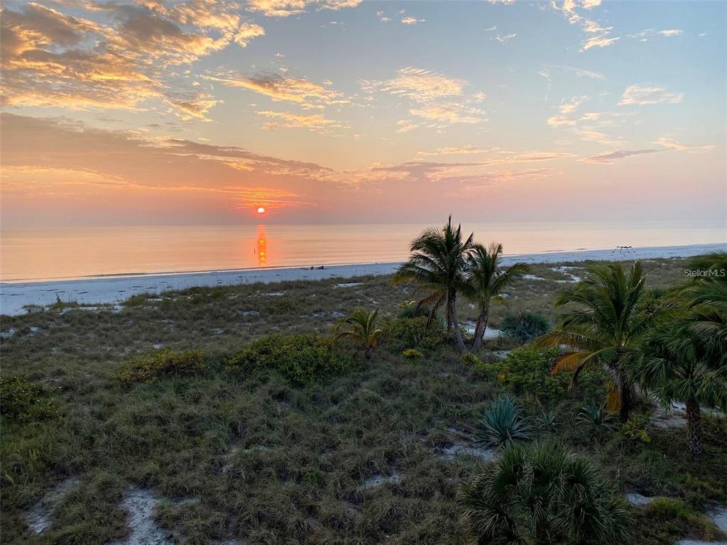 104 Sunset Lane Holmes Beach, FL 34217 - Photo 34 of 45