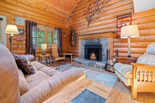 $380,000 | 553 Roaring Branch Road, Arlington, VT 05250