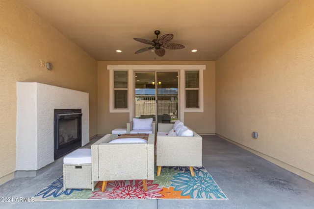 $3,250 | 21366 West Almeria Road, Buckeye, AZ 85396