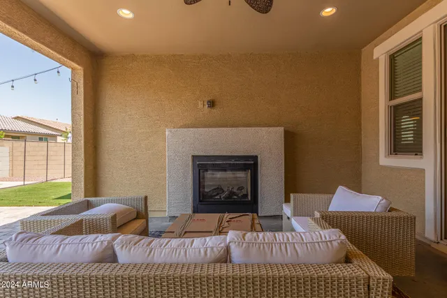 $3,250 | 21366 West Almeria Road, Buckeye, AZ 85396