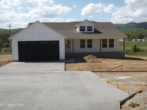 $415,000 | 941 Shawanee Road, Harrogate, TN 37752