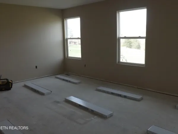 $415,000 | 941 Shawanee Road, Harrogate, TN 37752