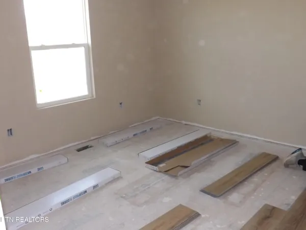 $415,000 | 941 Shawanee Road, Harrogate, TN 37752