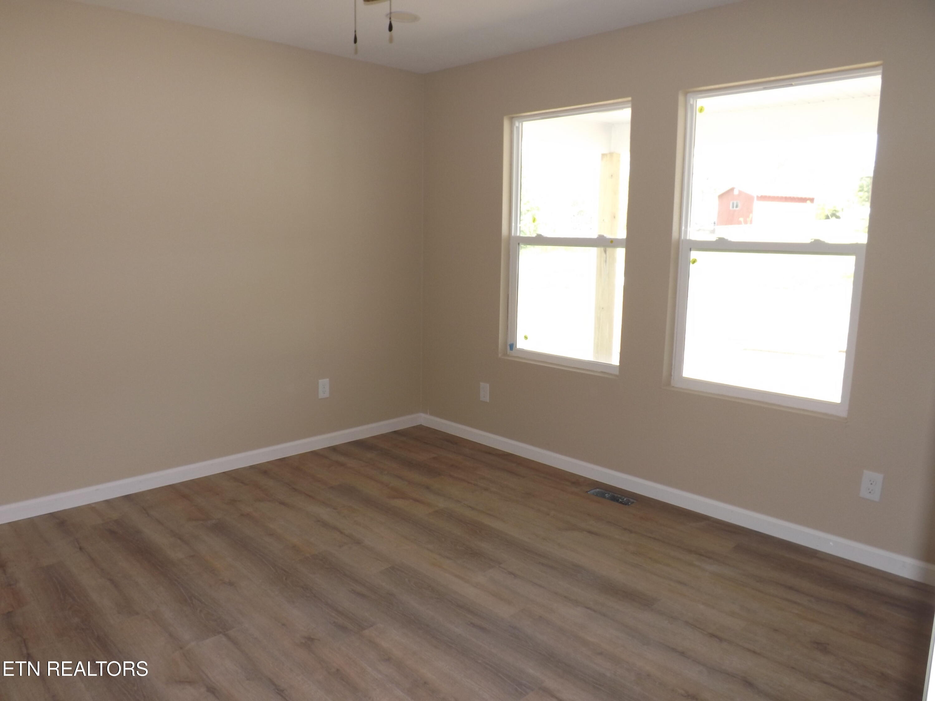 941 Shawanee Road Harrogate, TN 37752 - Photo 27 of 31 DSCF3948 - Copy