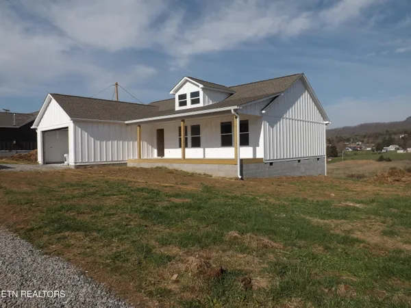 $415,000 | 941 Shawanee Road, Harrogate, TN 37752