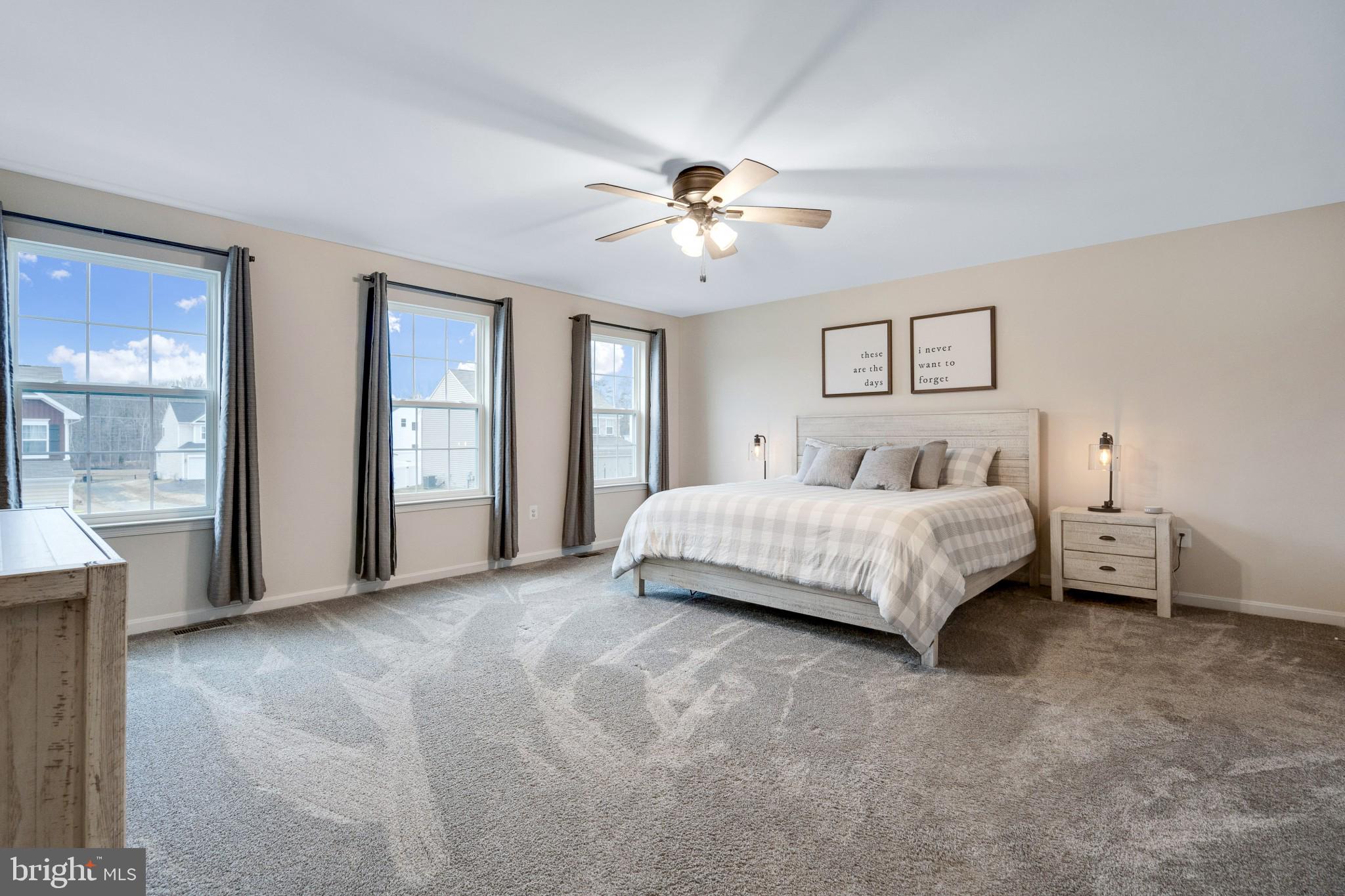 15895 Aerial View Road Woodbridge, VA 22193 - Photo 9 of 42 Upper level primary bedroom