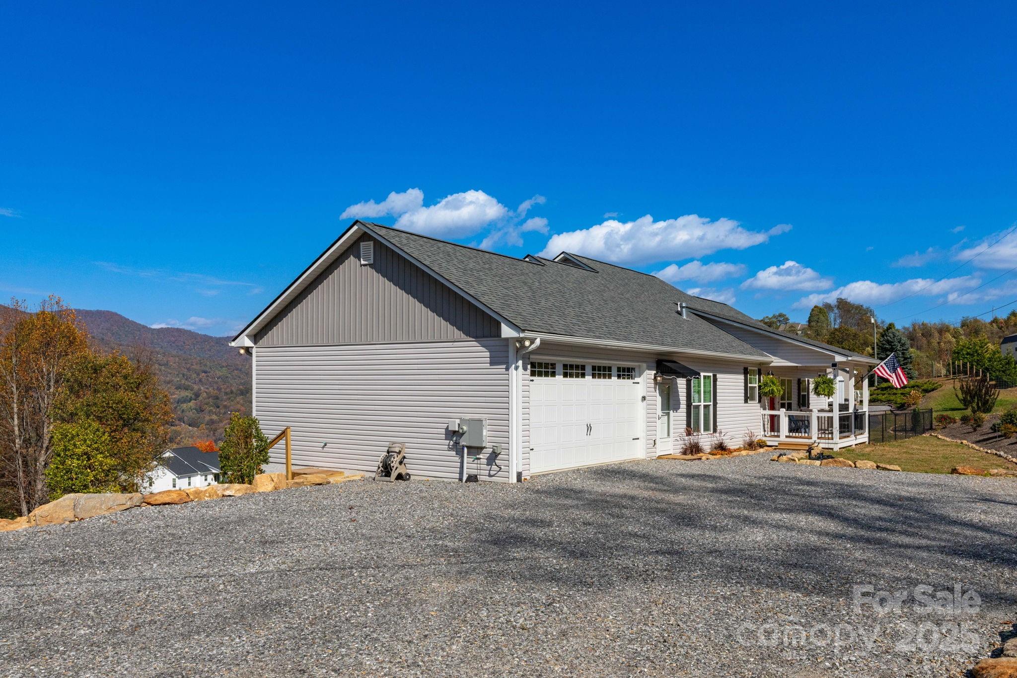 605 Red Bank Road Waynesville, NC 28786 - Photo 4 of 34 a view of a house with a yard